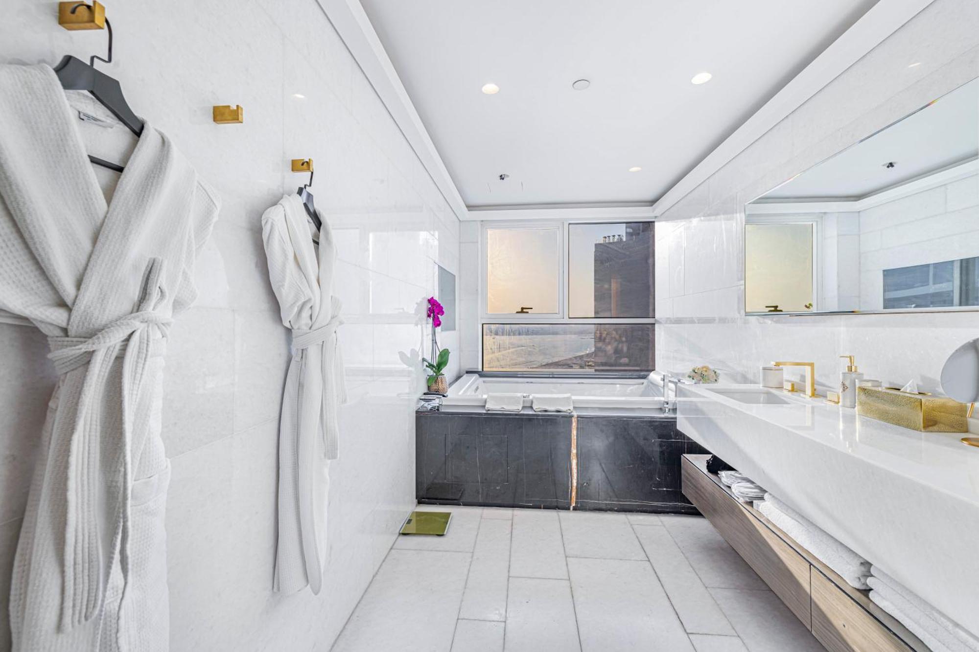 Five Palm Jumeirah 2Br Luxury Penthouse , Full Marina See View With Private Pool Дубай Экстерьер фото